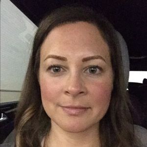 Meet your Posher, Leslie